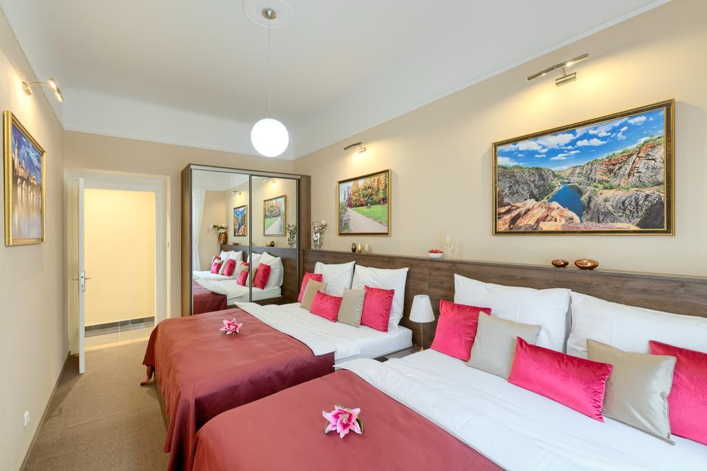 Milada Aparthotel 4*