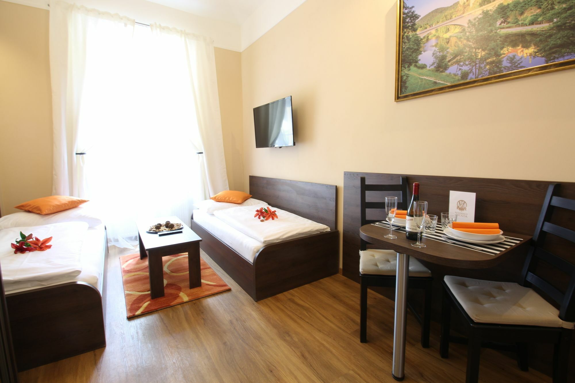 Milada Aparthotel 4*