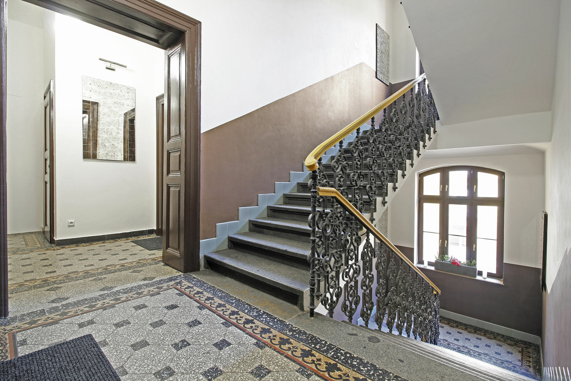 Milada Aparthotel 4*