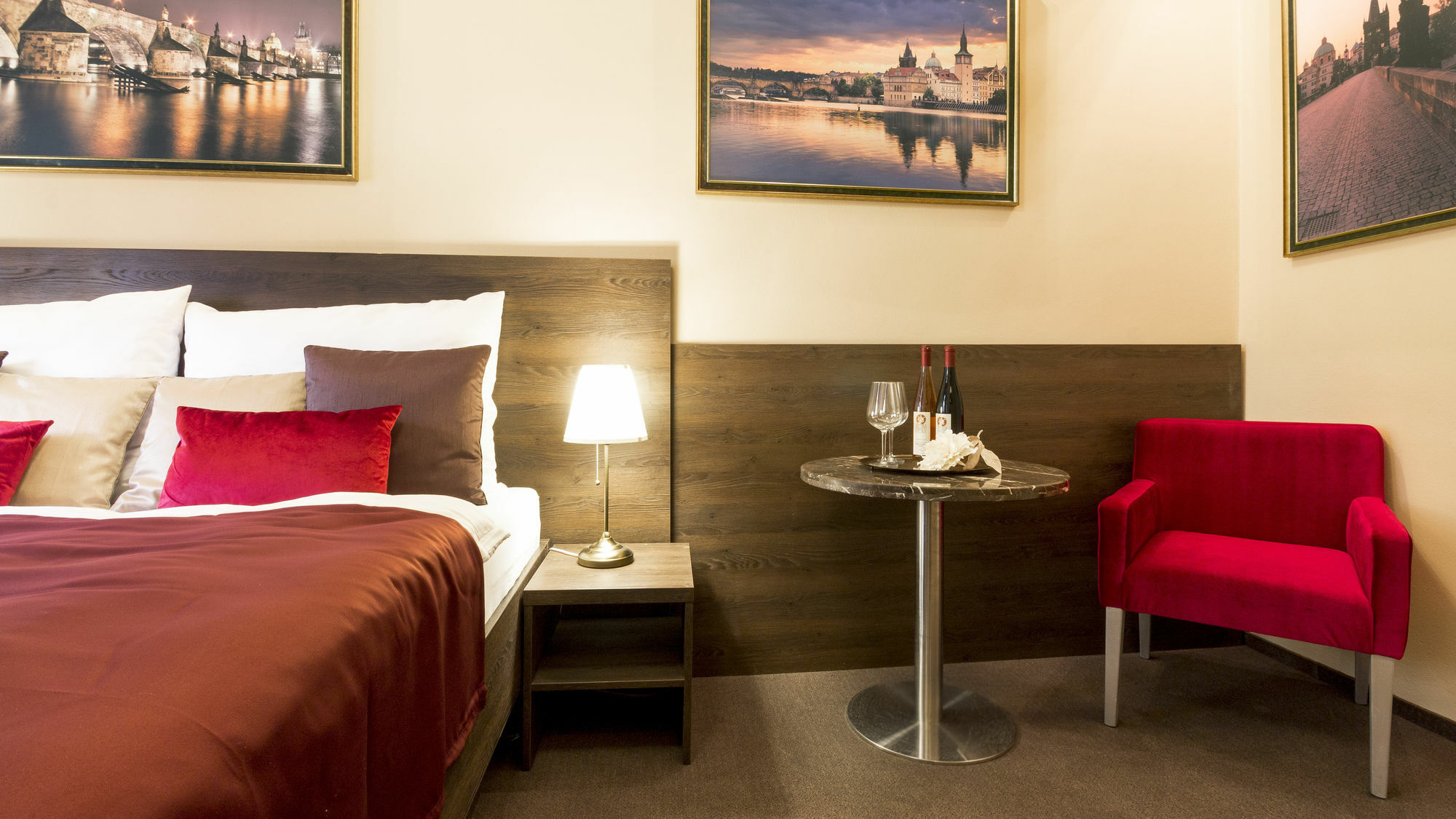 Milada Aparthotel 4*